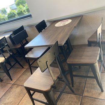 Taco Bell - Filthy tables - Fast Food Near Me - Clemmons, North Carolina
