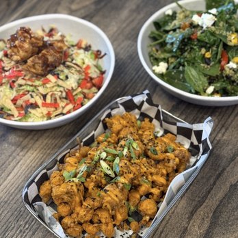 Culinary Gangster - Southwest salad, spinach salad and popcorn cauliflower - American Near Me - Tempe, Arizona