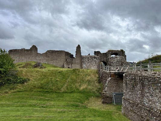 Urquhart Castle by null