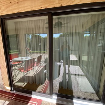 Renewal By Andersen - Slider from livingroom now only opens on one side - Windows Installation Near Me - Winter Park, Florida Renewal By Andersen - Slider from livingroom now only opens on one side - Windows Installation Near Me - Winter Park, Florida