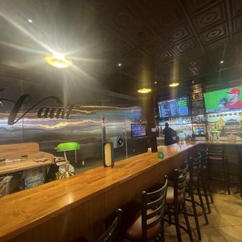 The Vault Restaurant - Bar Vibes - Cocktail Bars Near Me - Bakersfield, California