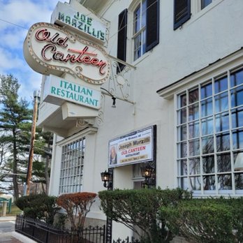 Federal Hill - Outside the Old Canteen - Italian Near Me - Providence, Rhode Island