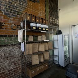 Isaac's Bagels - Inside