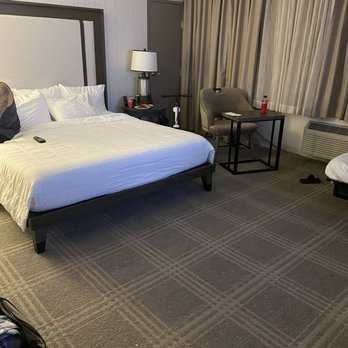 The Knott's Hotel - Spacious room. Bed is okay. - Hotels Near Me - Buena Park, California The Knott's Hotel - Spacious room. Bed is okay. - Hotels Near Me - Buena Park, California