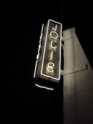 Jolie by null