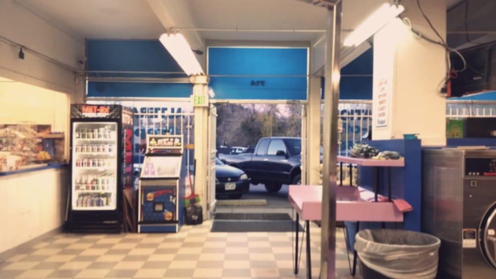 VALLEY PARK LAUNDROMAT Updated October 2024 714 Sheridan Blvd