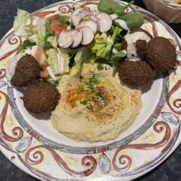Falafel Hummus Platter Falafel Hummus Platter