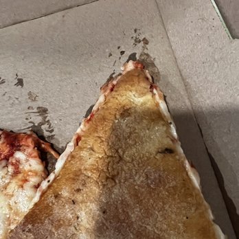 Lucky’s Pizza - Wrinkly soggy crust - Pizza Near Me - Peoria, Arizona Lucky’s Pizza - Wrinkly soggy crust - Pizza Near Me - Peoria, Arizona