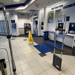 United States Postal Service - Self service area
