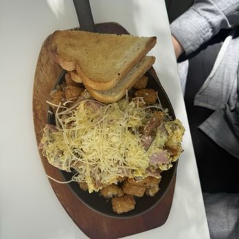 Cafeteria 15L - Breakfast & Brunch Near Me - Sacramento, California
