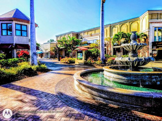 Queens' Marketplace by null