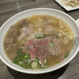 Pho D1 Beef Broth with Combination Pho D1 Beef Broth with Combination