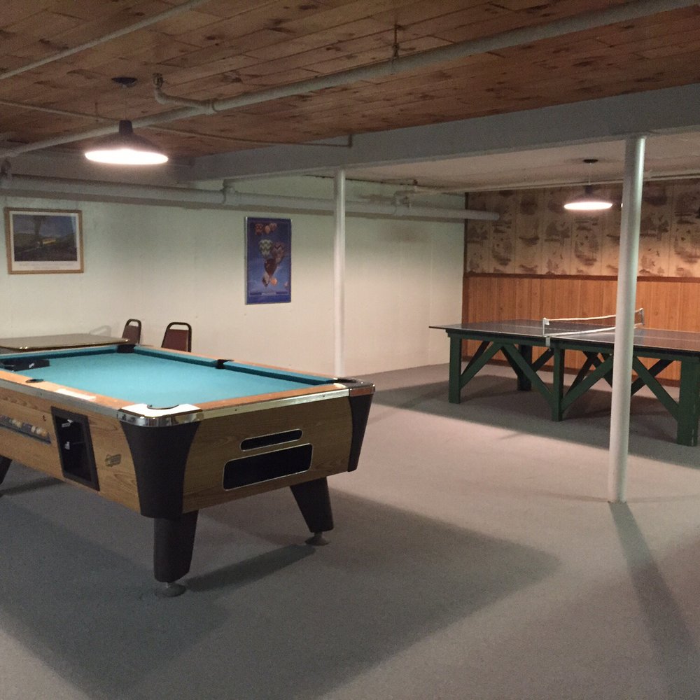 Forest Glen Inn - Pool Table and table tennis! - Hotels Near Me - North Conway, New Hampshire