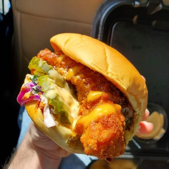 Dave's Hot Chicken - Slider - Chicken Shop Near Me - Tualatin, Oregon Dave's Hot Chicken - Slider - Chicken Shop Near Me - Tualatin, Oregon
