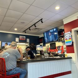 Waldos Chicken & Beer - Shelbyville - Bar