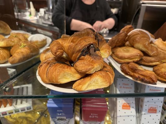 Aroma Specialty Coffees by null