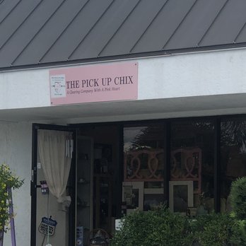 The Pick Up Chix - Junk Removal & Hauling Near Me - Lake Worth, Florida