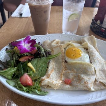 Cafecito de la Crepe - French Near Me - Los Angeles, California