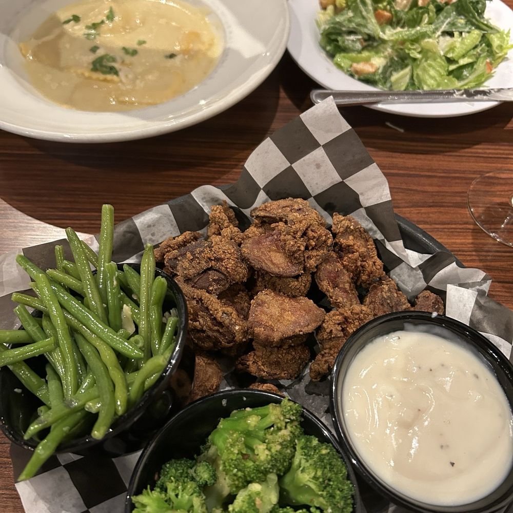 The Diner at Webb Gin - Perfectly cooked chicken livers, green beans, and broccoli - Diners Near Me - Snellville, Georgia