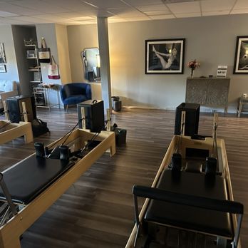 Starlite Pilates - Such a cute studio! - Pilates Near Me - Shadow Hills, California