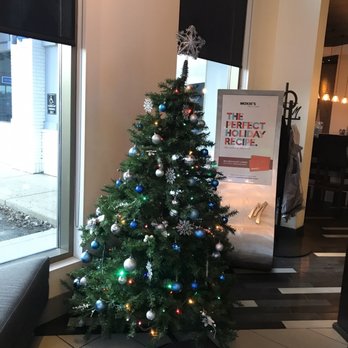 Moxies Medicine Hat Restaurant - Entrance - Canadian (New) Near Me - Medicine Hat, Alberta Moxies Medicine Hat Restaurant - Entrance - Canadian (New) Near Me - Medicine Hat, Alberta