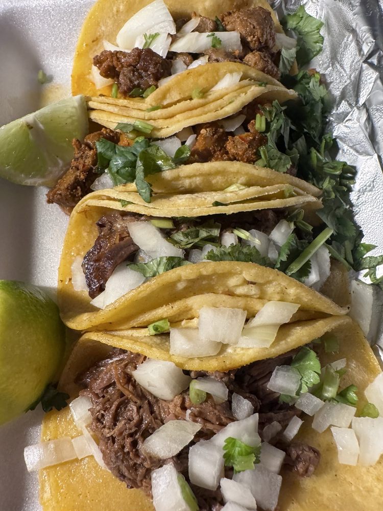 Taqueria Y Pupuseria Antunez — Mexican restaurant in Lufkin
