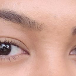 Natural and beautifully executed eyebrow shaping by Natalie Natural and beautifully executed eyebrow shaping by Natalie
