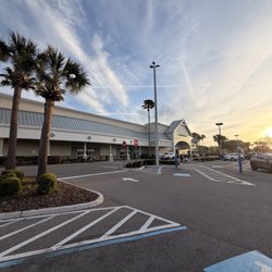 Publix - Another Entrance - Huge Publix
