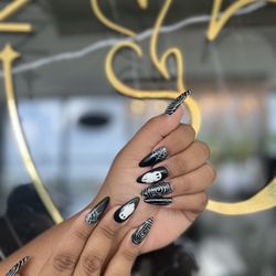 5th Nail Lounge - Halloween inspo