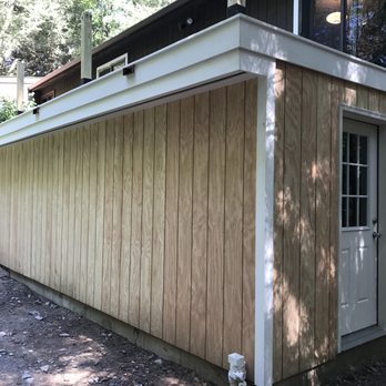 Baybrook Remodelers - Baybrook work: Garage addition with flat roof patio/deck on top. - General Contractors Near Me - West Haven, Connecticut Baybrook Remodelers - Baybrook work: Garage addition with flat roof patio/deck on top. - General Contractors Near Me - West Haven, Connecticut