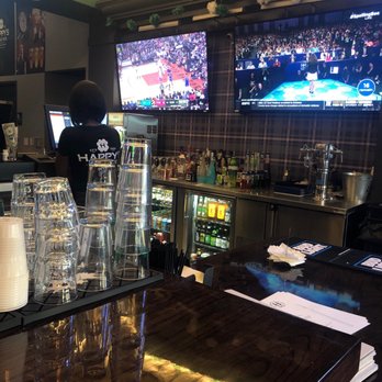 Happy’s Irish Pub - Big screens at the bar - Irish Pub Near Me - Fort Bliss, Texas