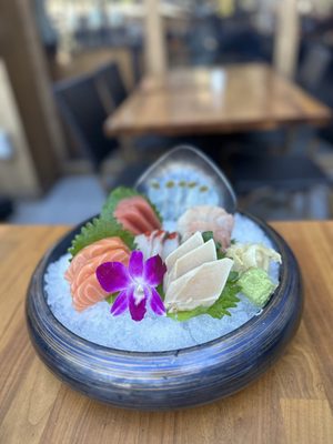 Blue Ribbon Sushi Bar & Grill by null