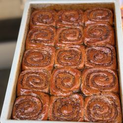 Amara Chocolate & Coffee - Freshly baked Golfiados