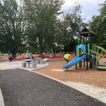 Othello Playground - Little kids playground and tables/benches - Playgrounds Near Me - Seattle, Washington