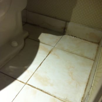 Hilton San Diego/Del Mar - Dirty bathroom at check-in! - Hotels Near Me - Del Mar, California Hilton San Diego/Del Mar - Dirty bathroom at check-in! - Hotels Near Me - Del Mar, California