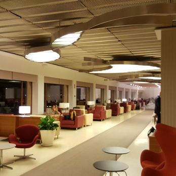 VIP Lounge Puerta Alcalá - Airport Lounges Near Me - Madrid, M