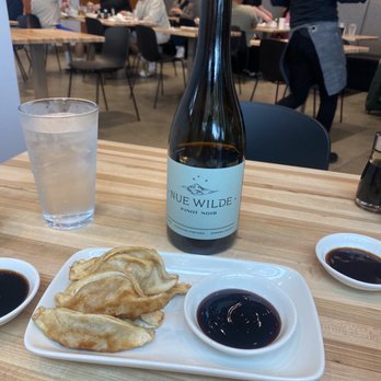 dan modern chinese - Pan fried pork dumplings and an amazing pinot noir - Chinese Near Me - Long Beach, California
