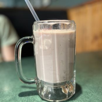 Cherry Cricket - Cherry Creek - Strawberry milkshake - Burgers Near Me - Denver, Colorado