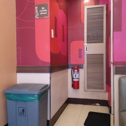 Dunkin' Donuts - Cafe Interior