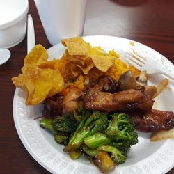 Great Wall Chinese Restaurant - Everything I had was good. Buffet was well stocked, very clean fresh looking place. Give it a try its good.