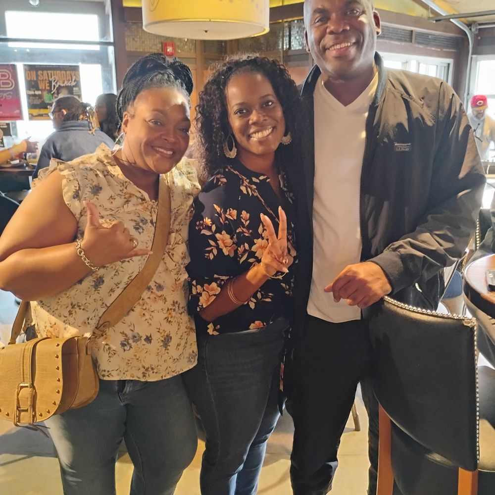 Bar Louie - Brier Creek - Kellz, Shareefa, and D. - Bars Near Me - Raleigh, North Carolina
