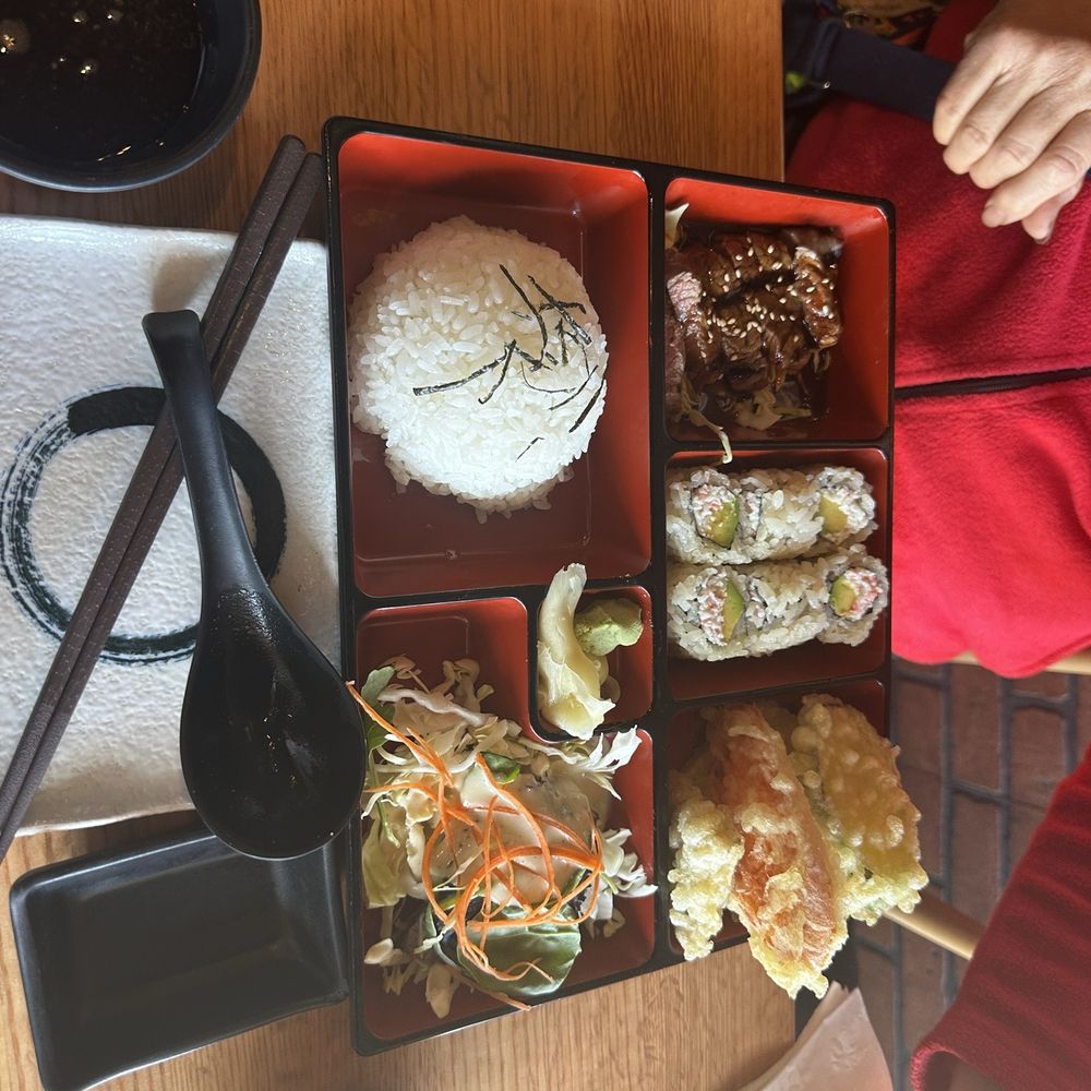 Yoji Sushi House - Sushi Bars Near Me - San Francisco, California Yoji Sushi House - Sushi Bars Near Me - San Francisco, California