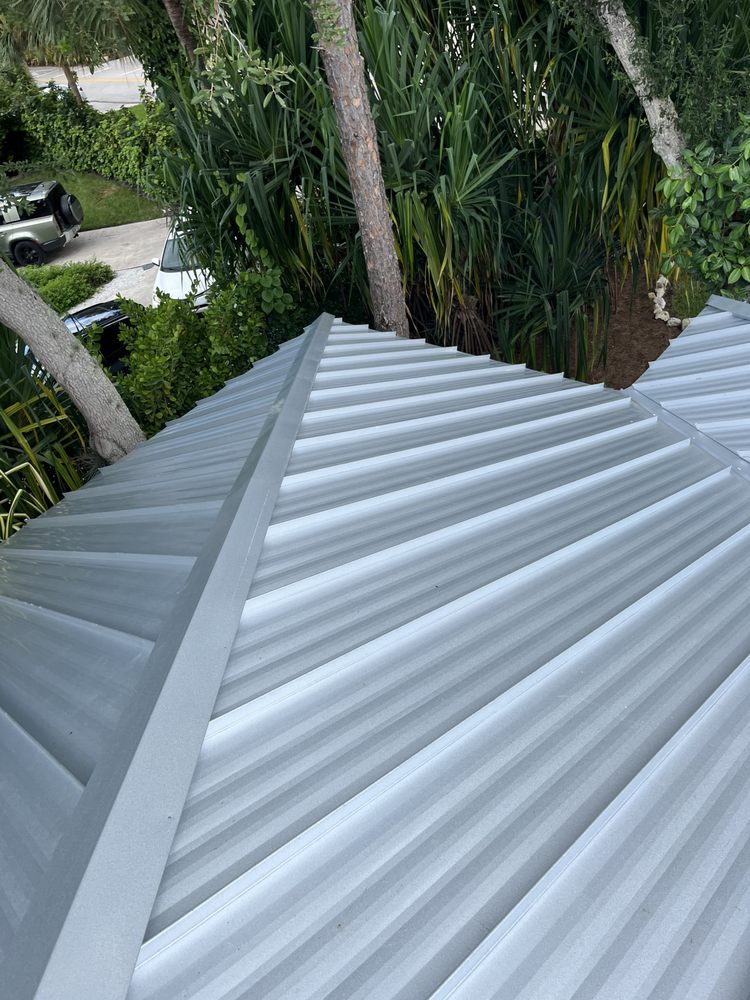 Slide of Paradise Roofing & Construction