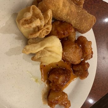 Chow Time Grill & Buffet - Crab Rangoon, 1 Piece Egg Roll, orange chicken - Seafood Near Me - Pembroke Pines, Florida