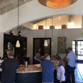 Jessup Cellars - Tasting counter - Wine Tasting Room Near Me - Yountville, California
