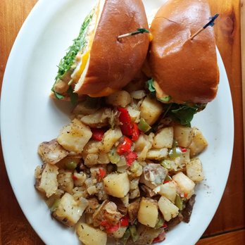 Farmhouse Cafe & Eatery - Chipotle fried egg sandwich w/ home fries - Coffee & Tea Near Me - Cresskill, New Jersey Farmhouse Cafe & Eatery - Chipotle fried egg sandwich w/ home fries - Coffee & Tea Near Me - Cresskill, New Jersey