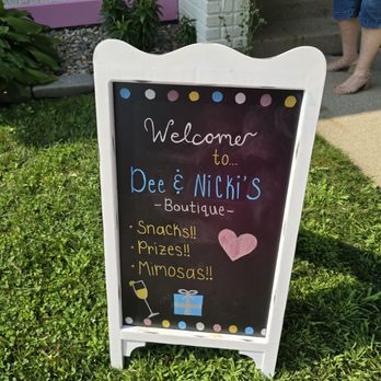 Dee & Nicki's Boutique - Sign outside. - Women's Clothing Near Me - Anderson, Indiana