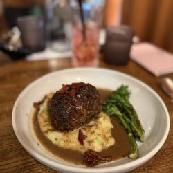 Elk Meatloaf with Mashed Potato and season veggies