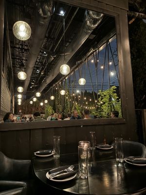 5th & Taylor by null