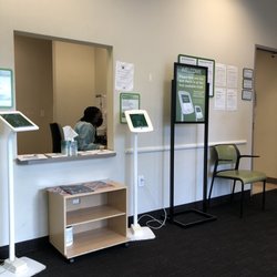 Quest Diagnostics - Check in desk...